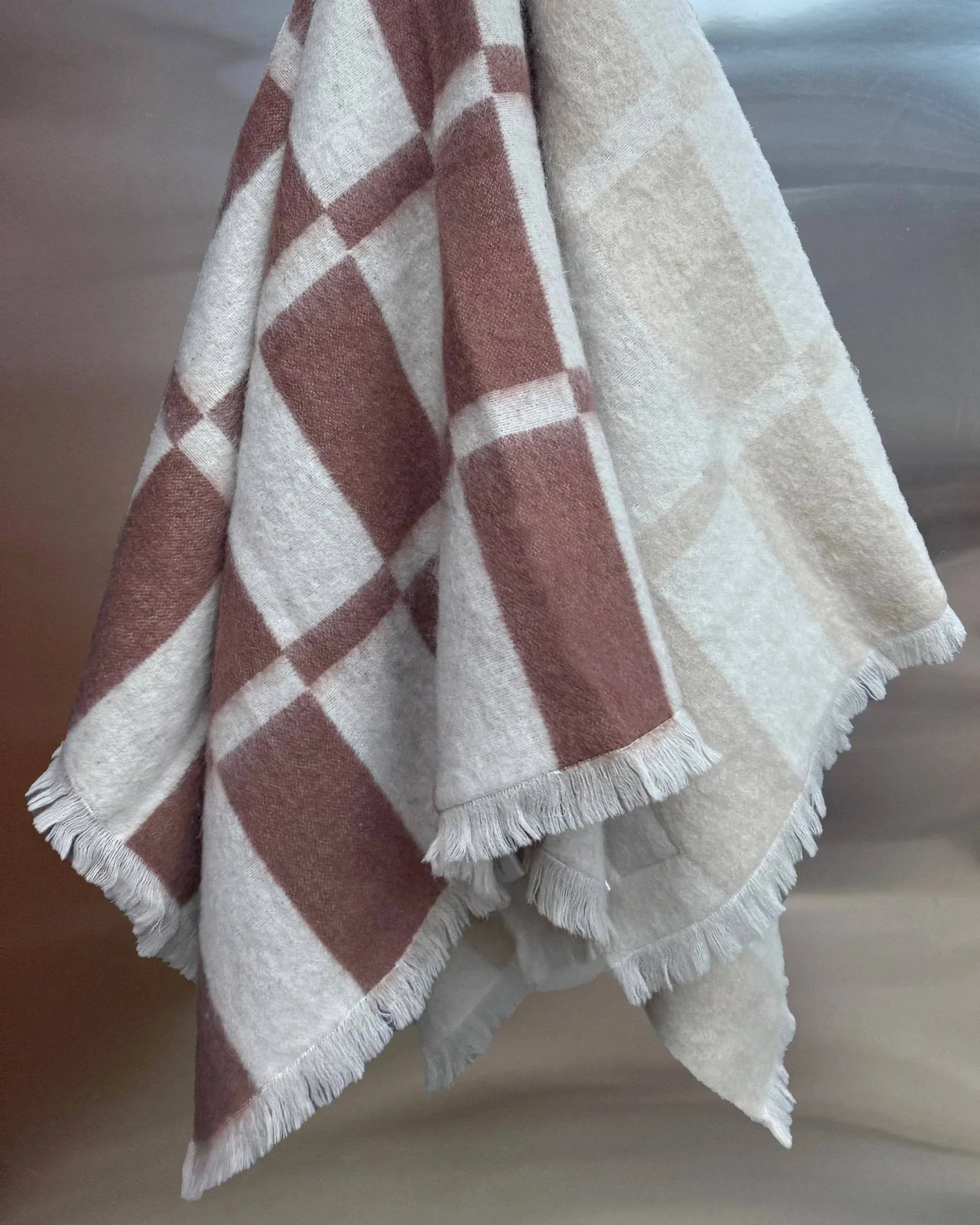 Manta de mohair Hallin, Off white-rust, 130x170 cm Tinted