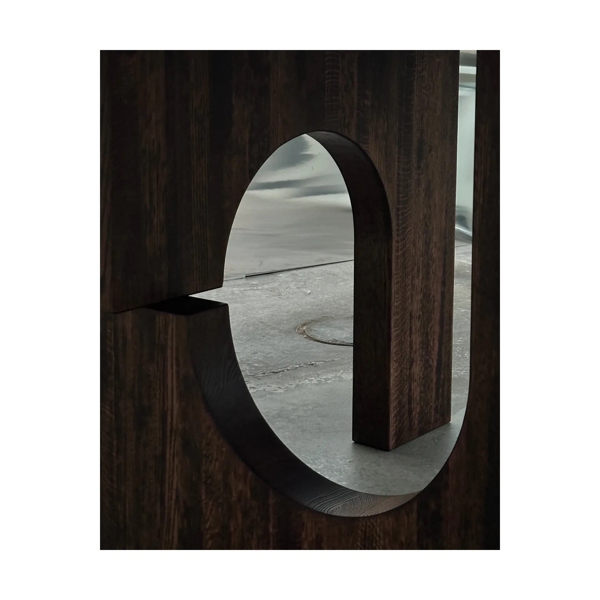 Mesa de comedor Sanders Ø160 cm, Roble tintado oscuro Tinted