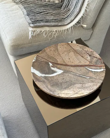 Plato Falker - Red stone - Tinted