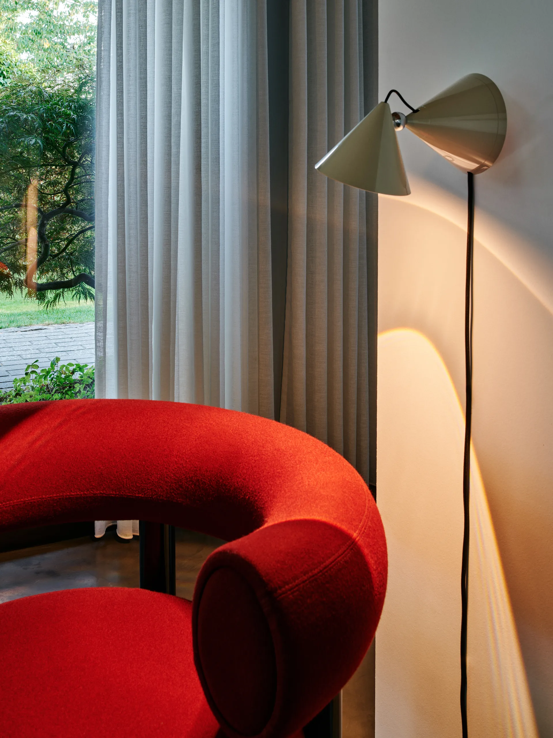 Aplique de pared Pose Surface, Masilla Tom Dixon