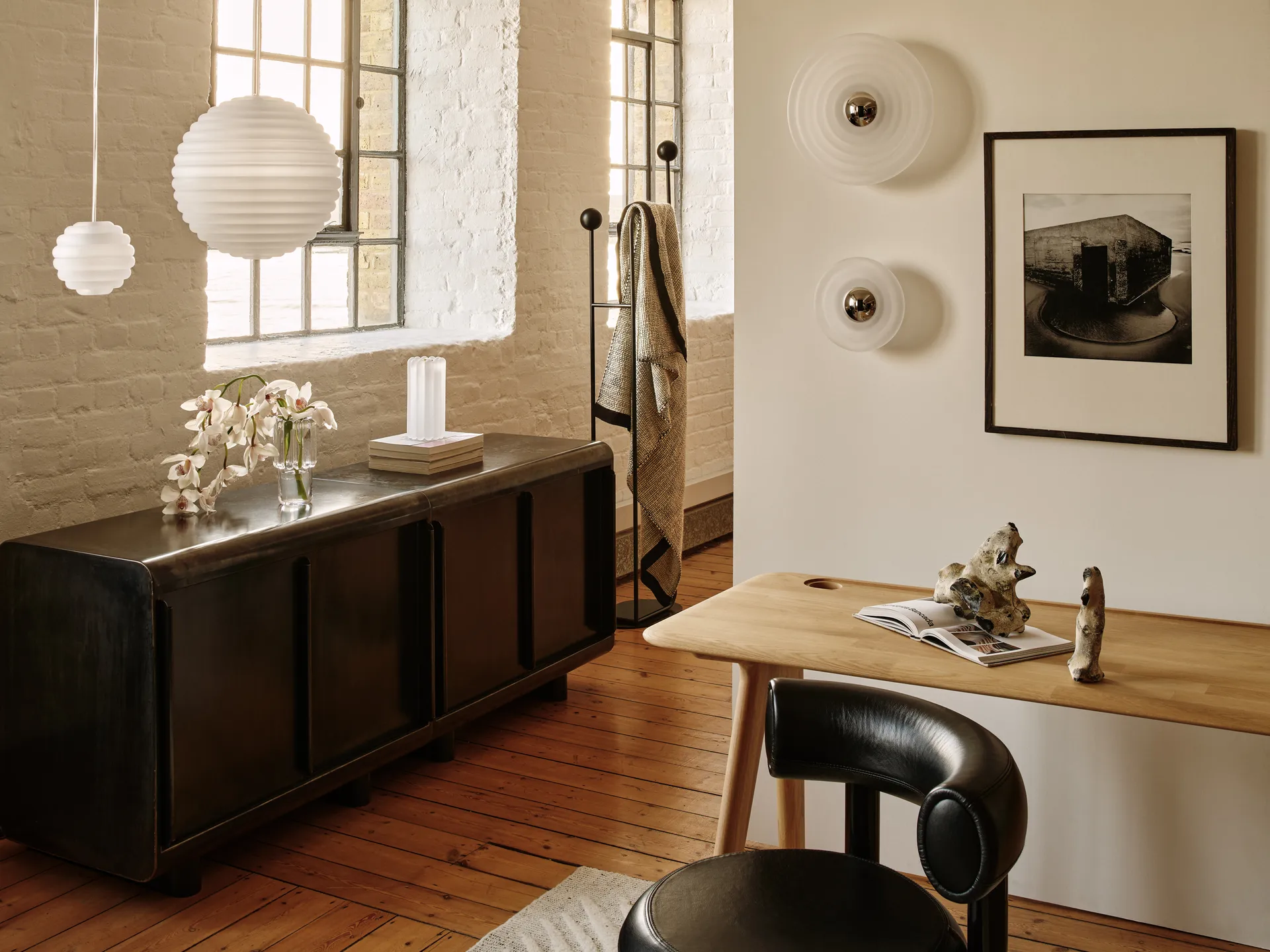 Aplique de pared Press Surface large LED 35 cm, Esmerilado Tom Dixon