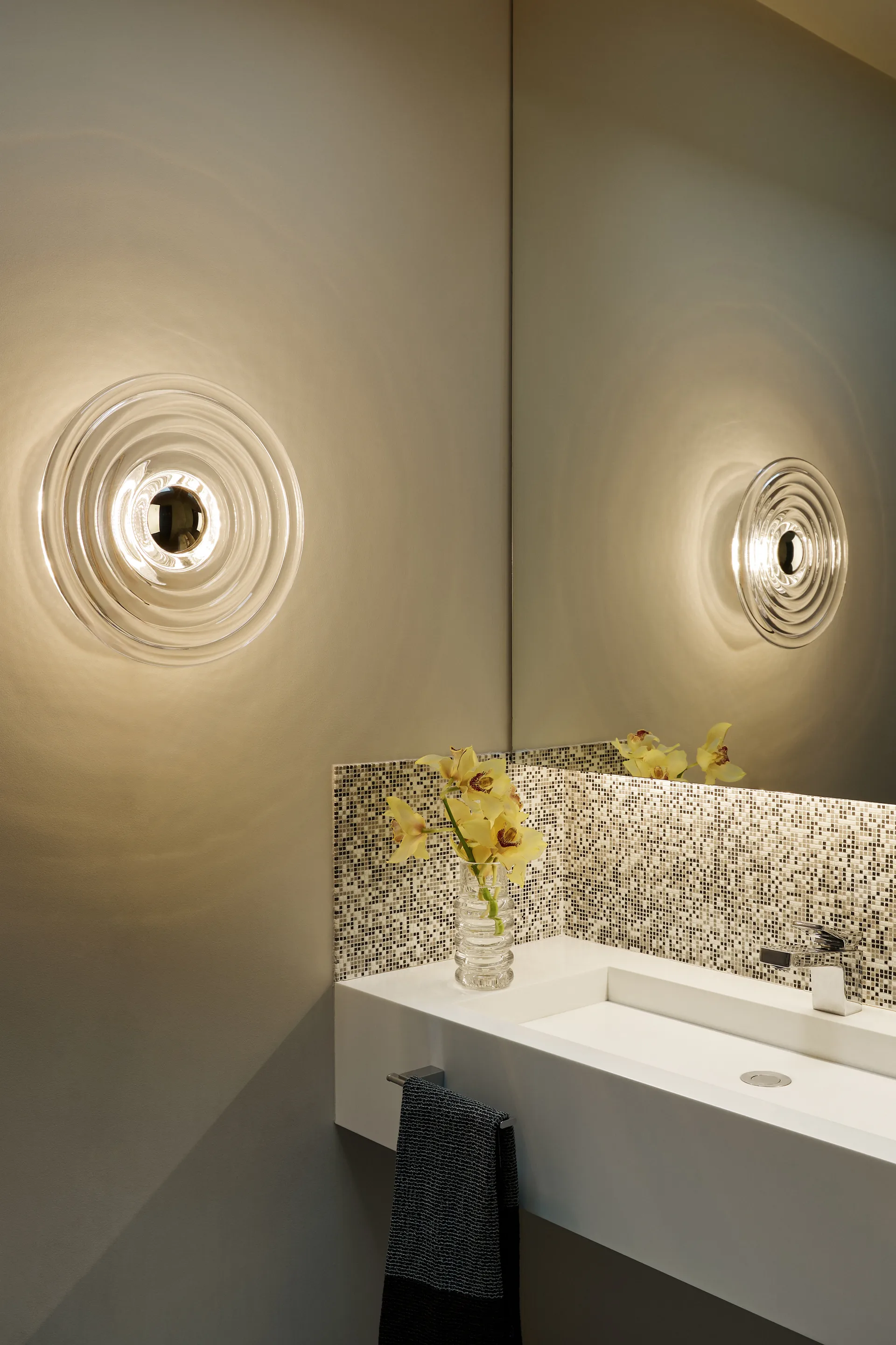 Aplique de pared Press Surface large LED 35 cm, Transparente Tom Dixon