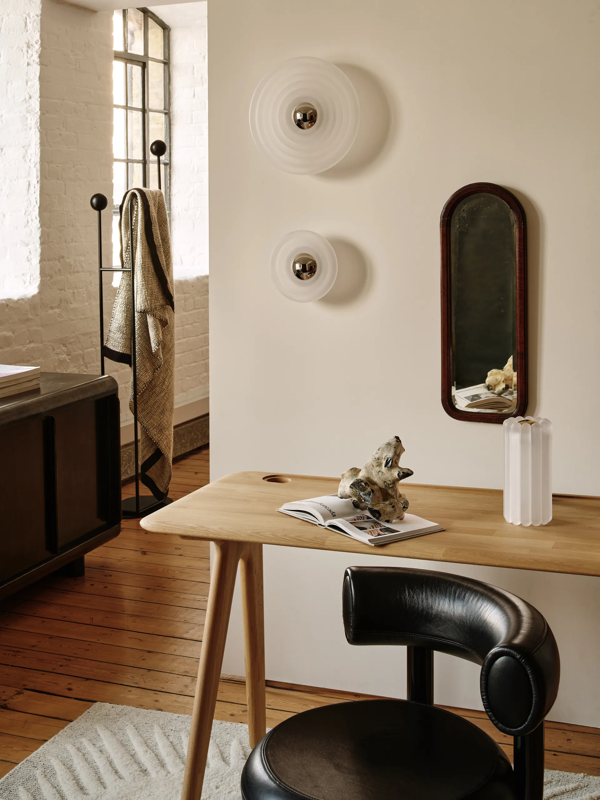 Aplique de pared Press Surface mini LED 21,5 cm, Esmerilado Tom Dixon