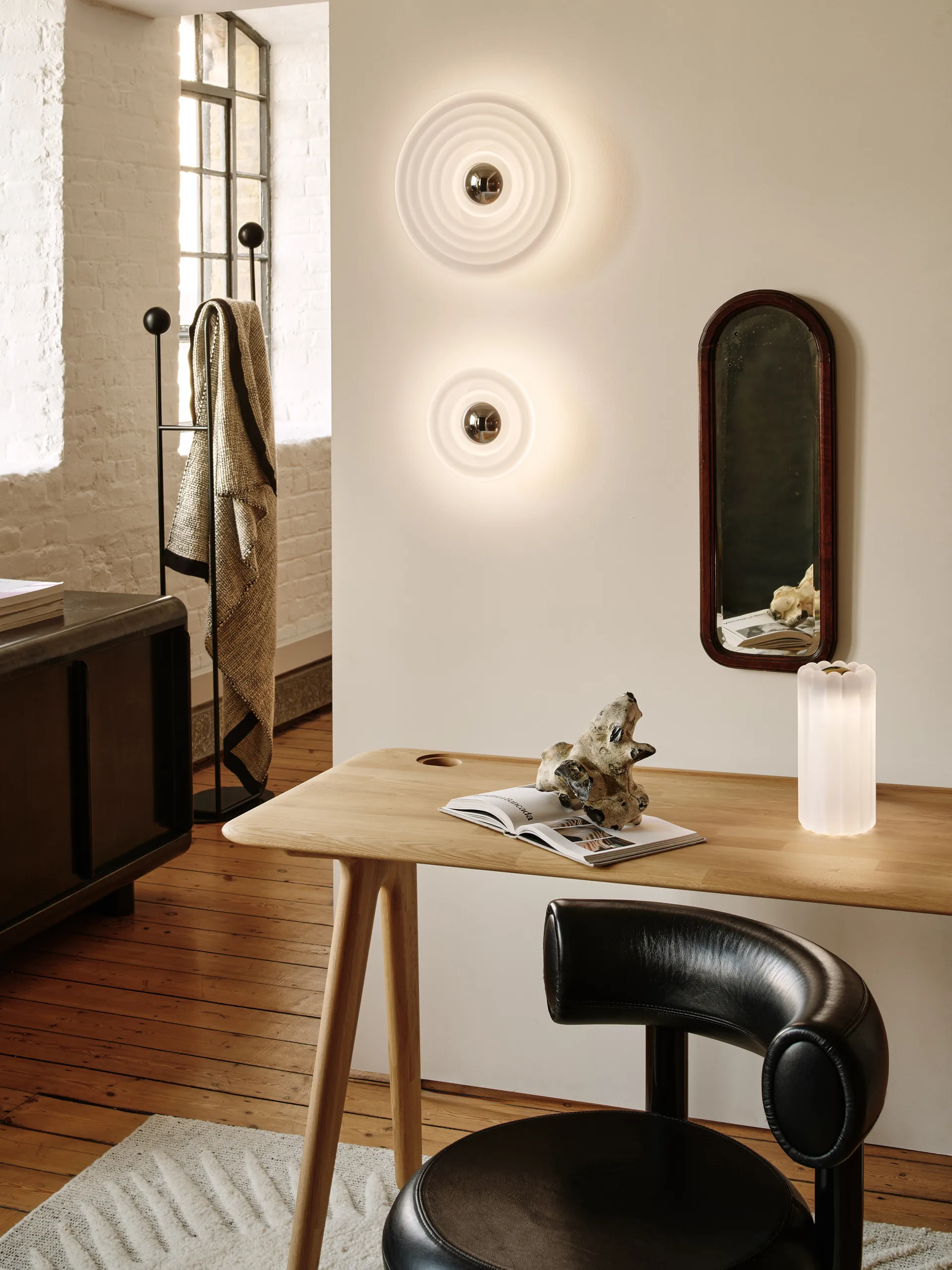 Aplique de pared Press Surface mini LED 21,5 cm, Esmerilado Tom Dixon