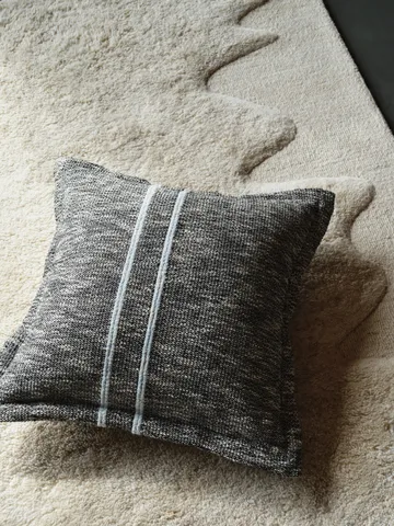 Cojín decorativo Track - Negro, 56×56 cm - Tom Dixon