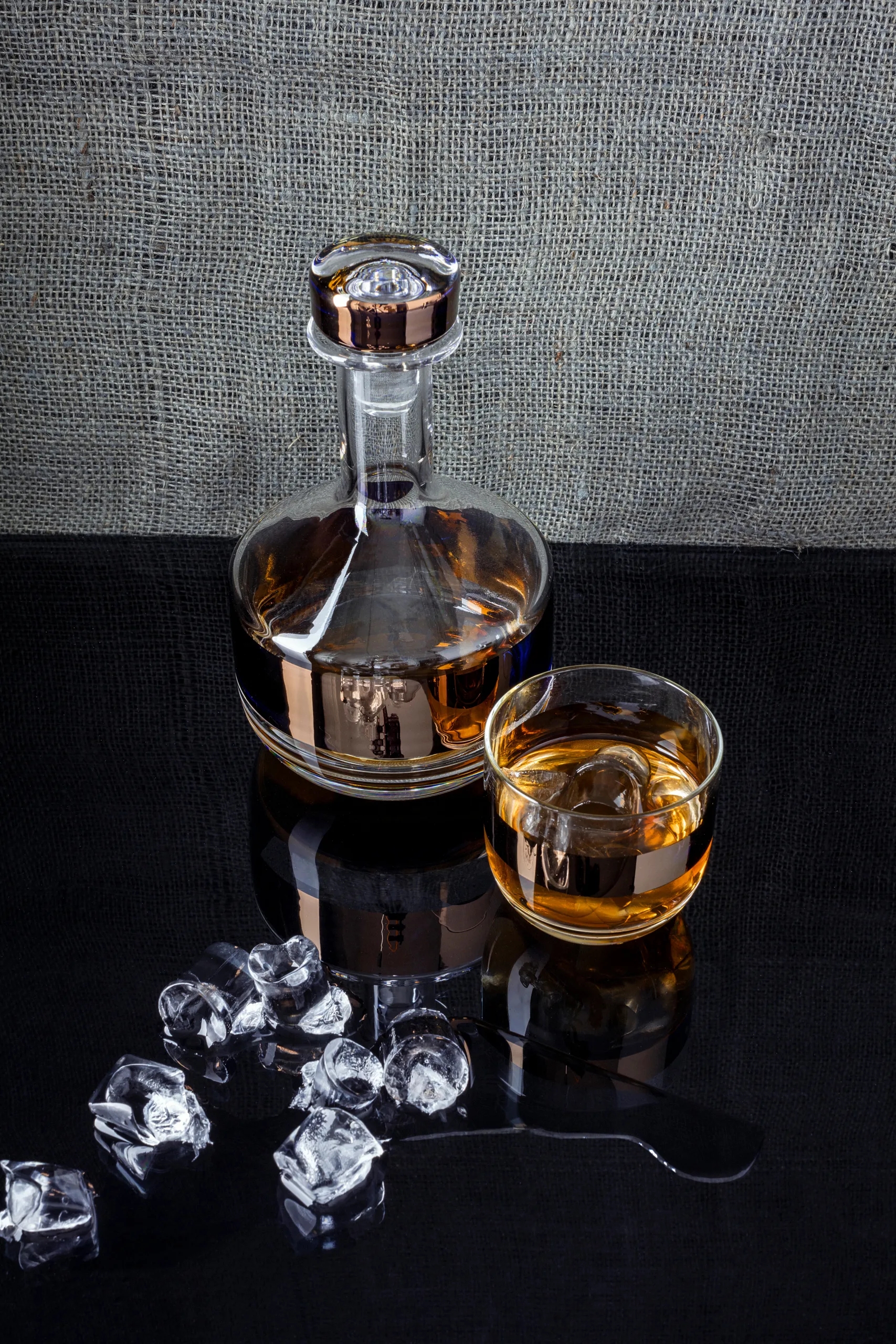 Decantador de whisky Tank 1 L, Cobre Tom Dixon