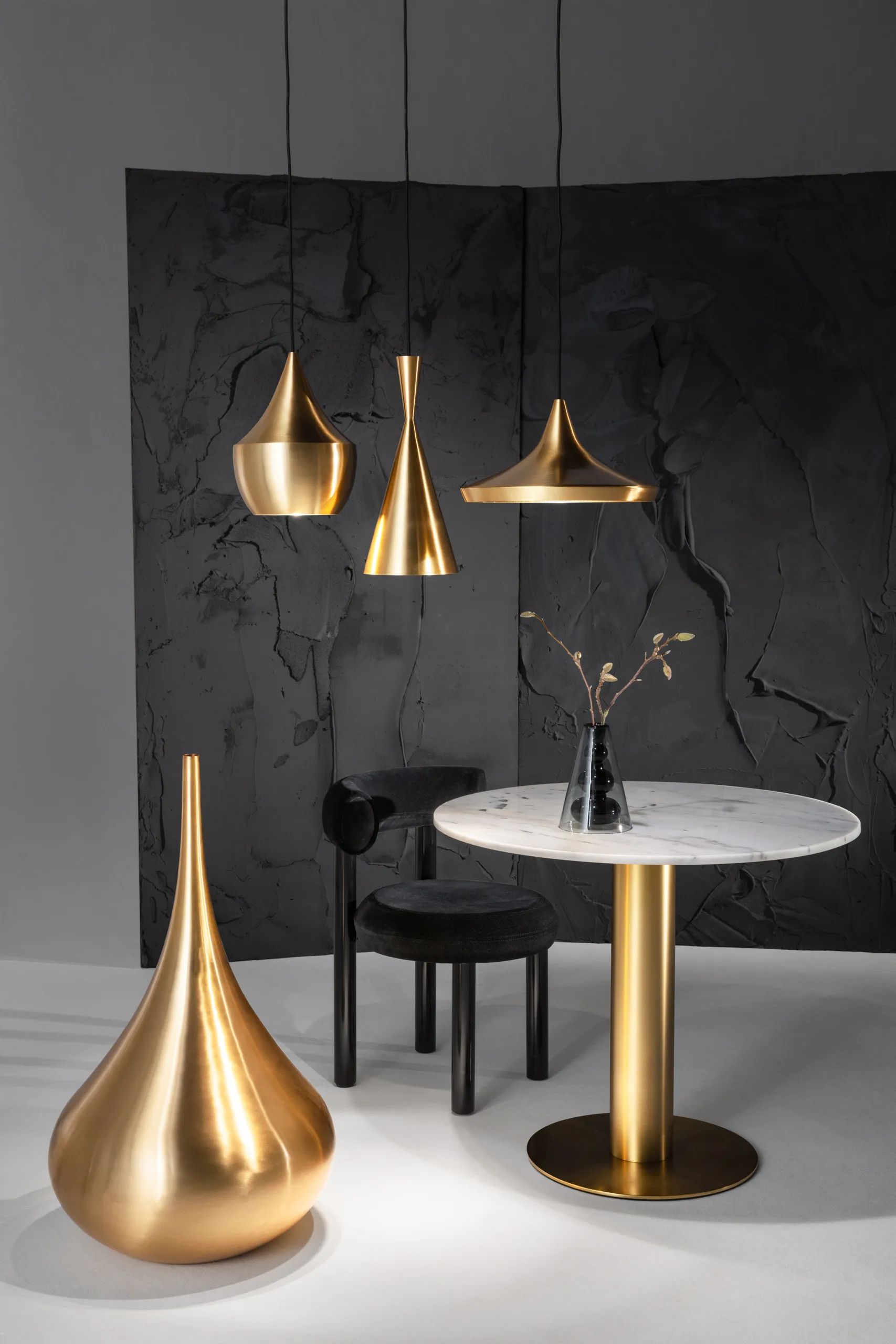Jarrón Bump Cone, Negro Tom Dixon