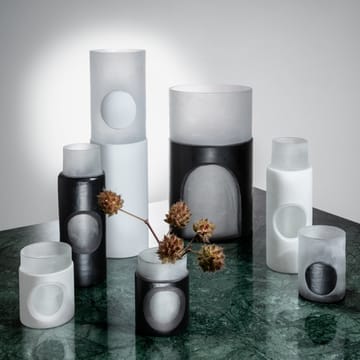 Jarrón Carved mediano - negro - Tom Dixon