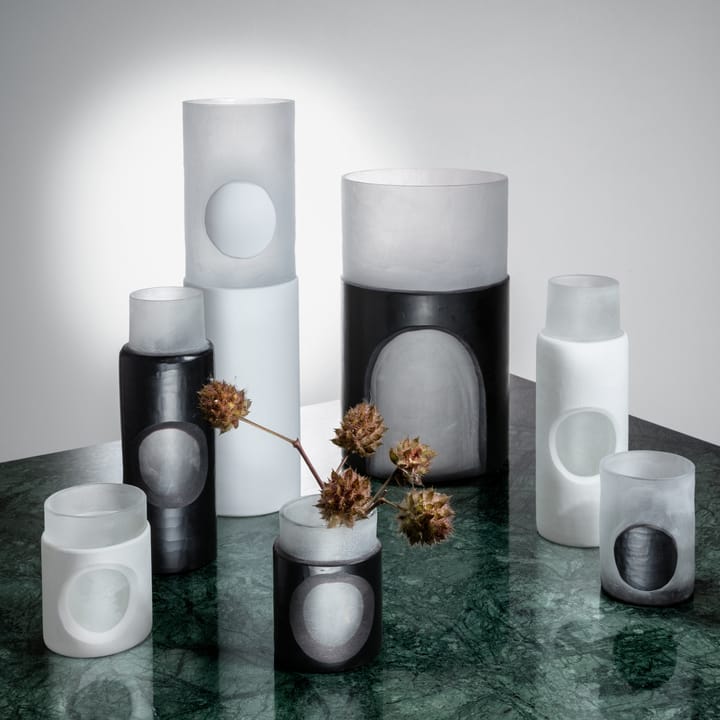 Jarrón Carved pequeño - negro - Tom Dixon