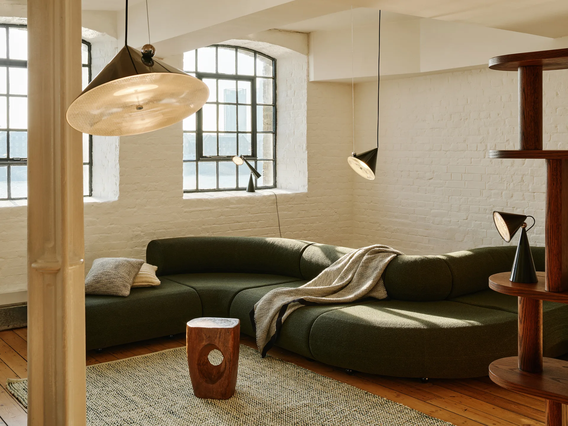 Lámpara colgante Pose, Kelp, Ø43 × 30 cm Tom Dixon