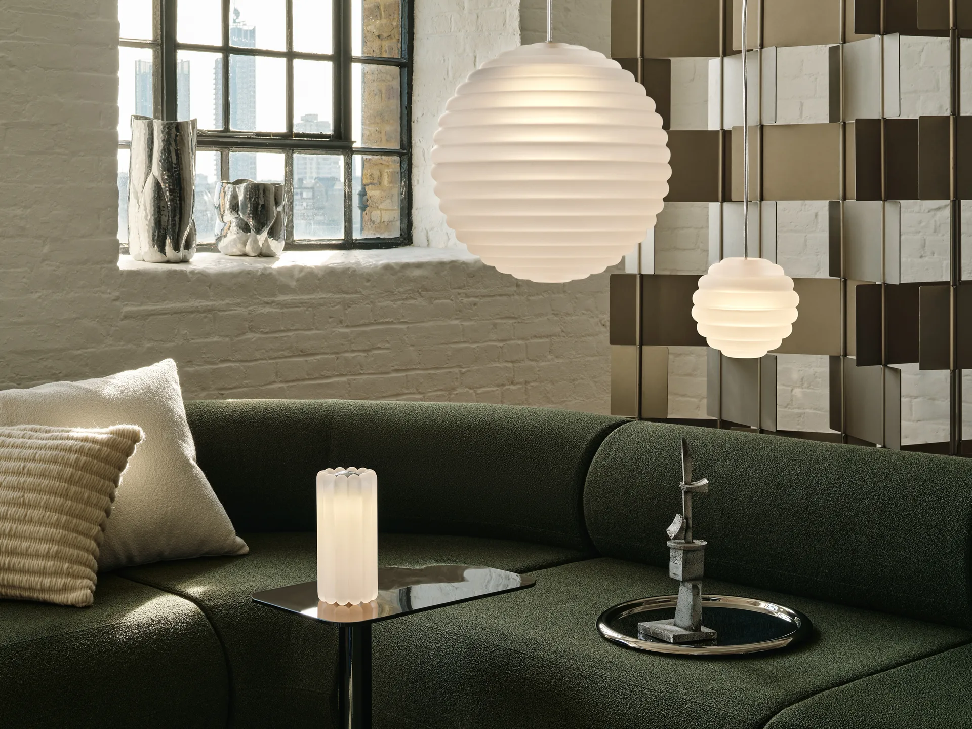 Lámpara colgante Press Sphere mini LLED Ø14,5 cm, Esmerilado Tom Dixon