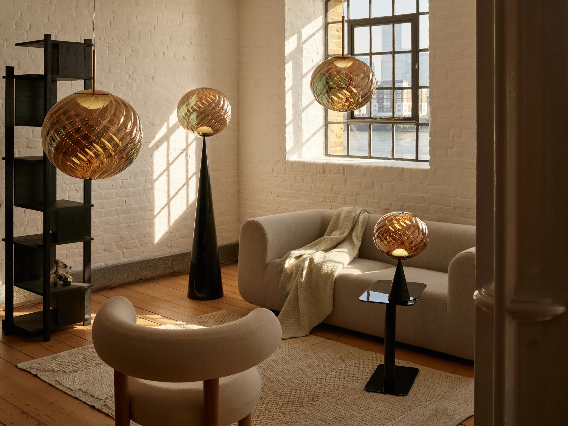 Lámpara colgante Whirl Ø30 cm, Dorado Tom Dixon