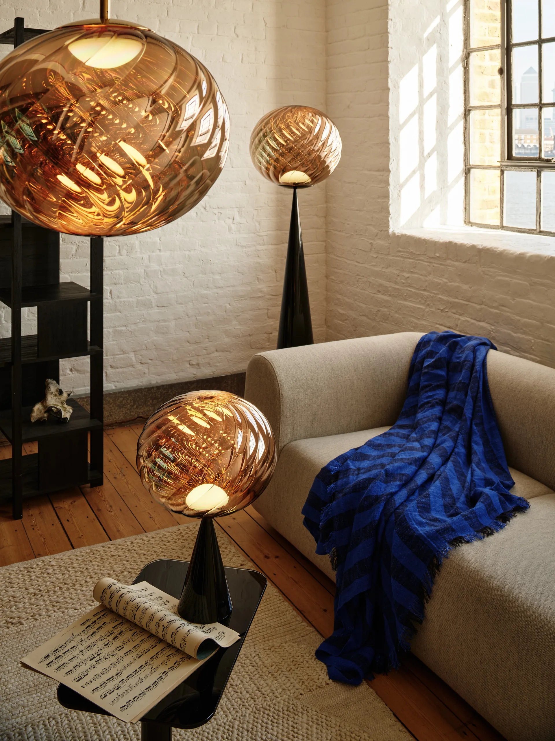 Lámpara colgante Whirl Ø30 cm, Dorado Tom Dixon