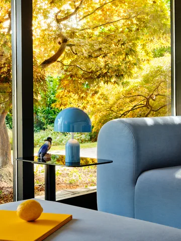 Lámpara de mesa Bell Portable LED 28 cm - Baby Blue - Tom Dixon