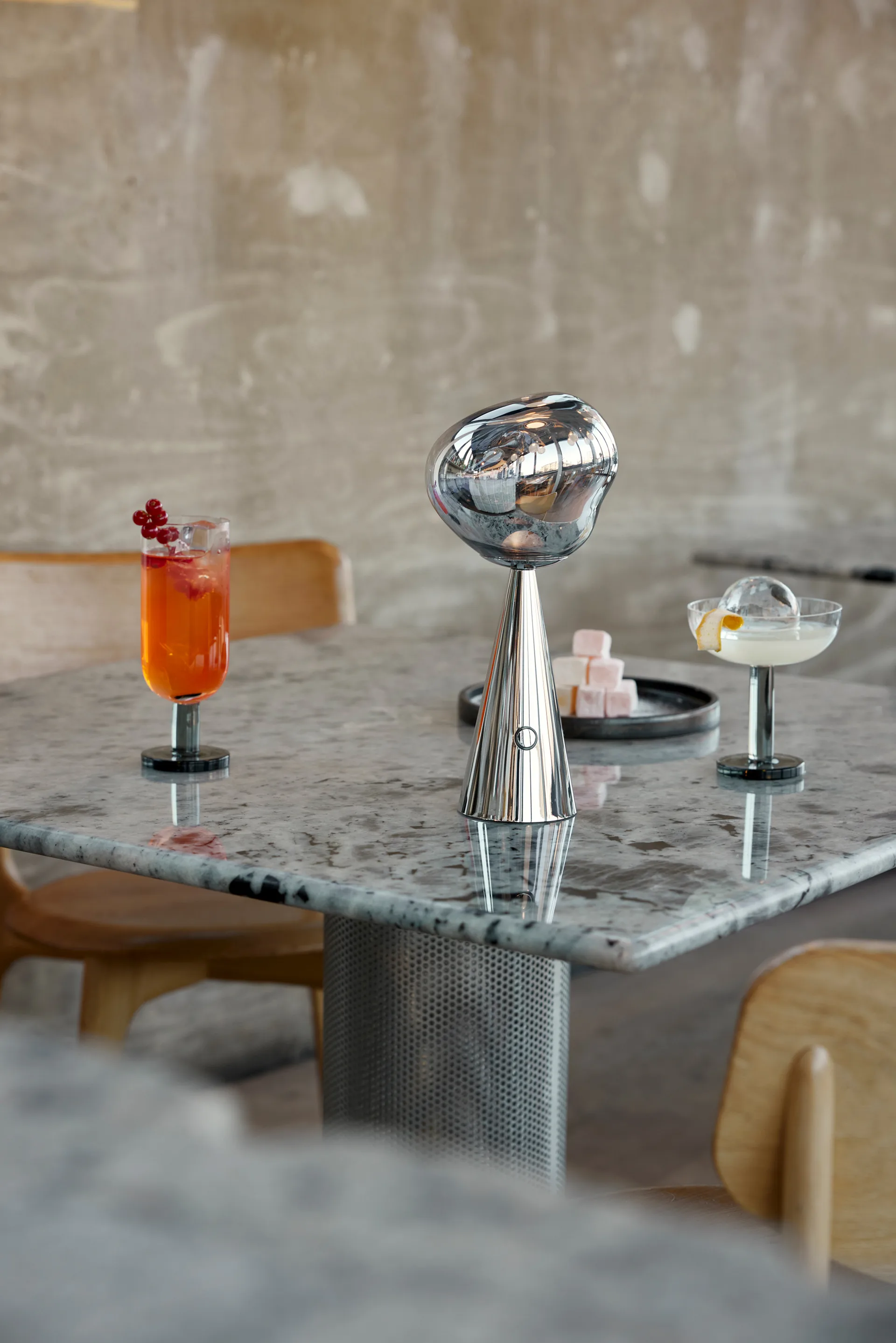 Lámpara de mesa Melt Portable LED 28,5 cm, Plateado Tom Dixon