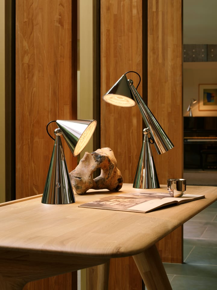 Lámpara de mesa Pose Portable LED, Plateado Tom Dixon
