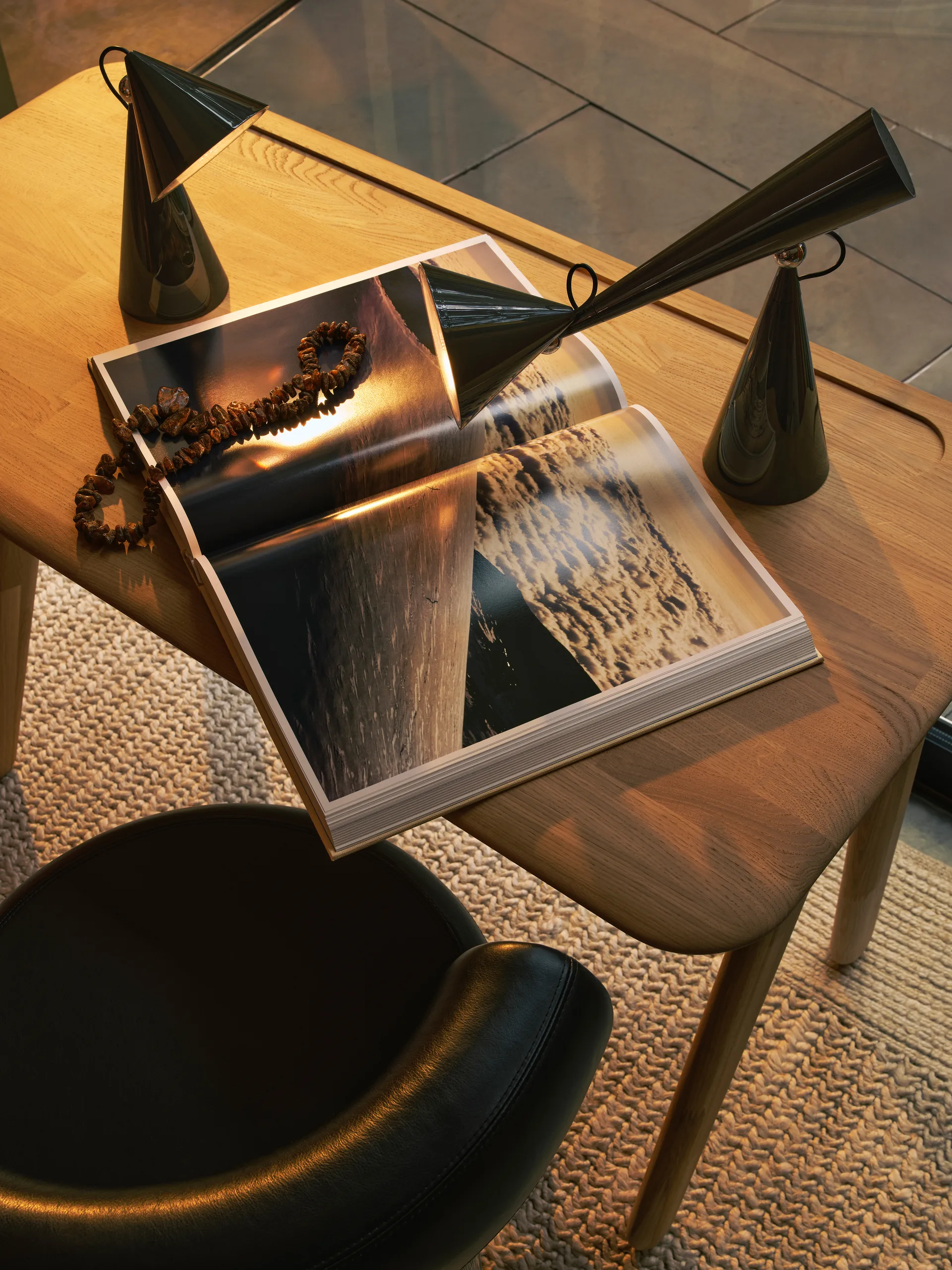 Lámpara de mesa Pose Task LED, Verde alga Tom Dixon