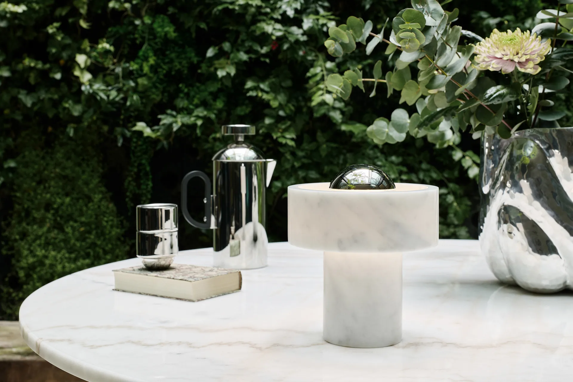 Lámpara de mesa Stone Portable LED 28 cm, Marble-plateado Tom Dixon