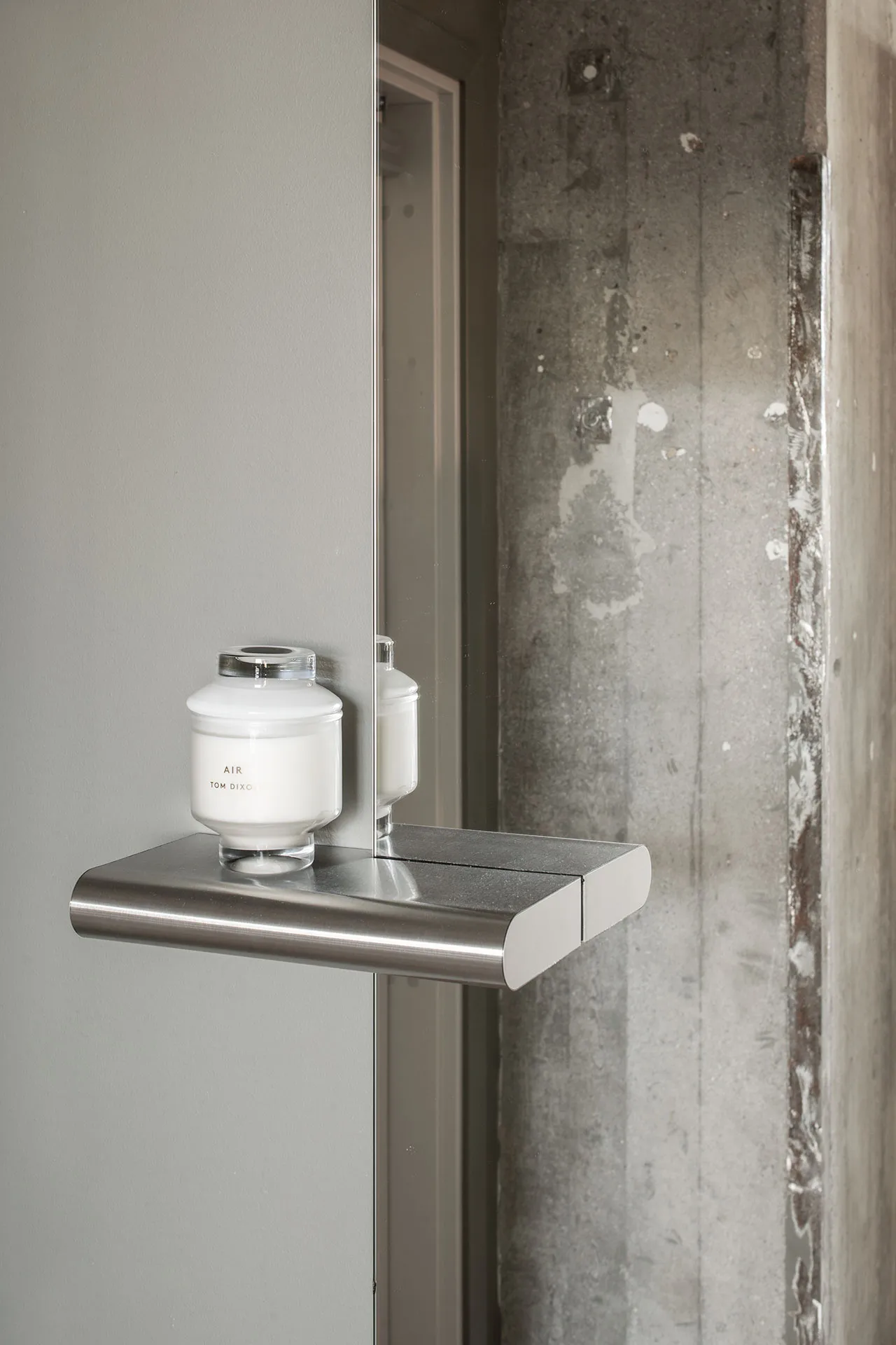 Vela aromática Elements mediana, Aire Tom Dixon