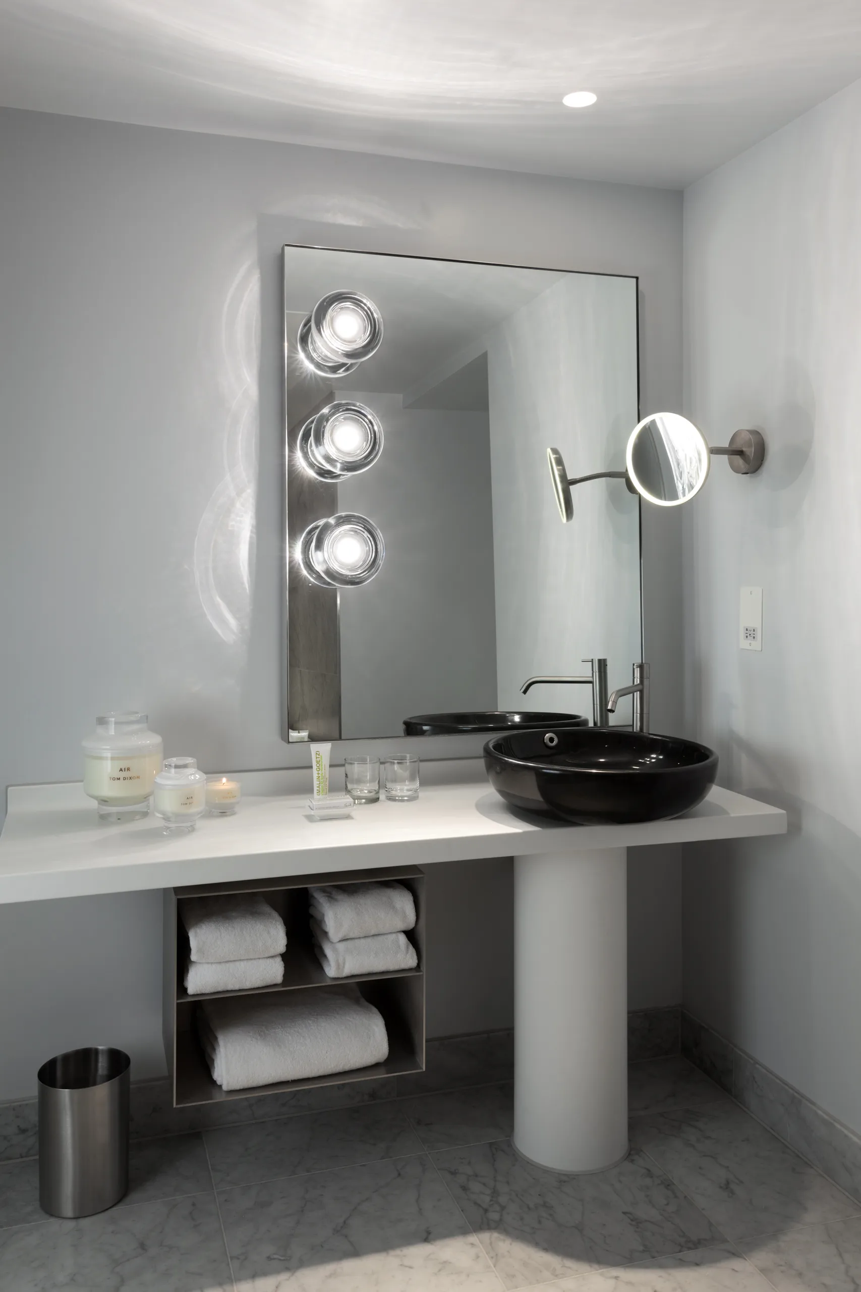 Vela aromática Elements mediana, Aire Tom Dixon