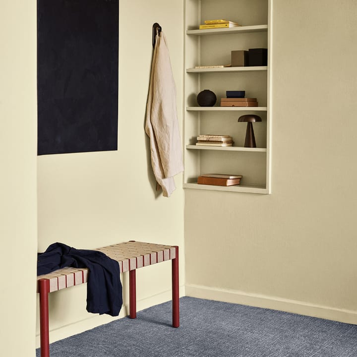 Banco Betty TK4, Black, asiento de banda de lino trenzada natural &Tradition