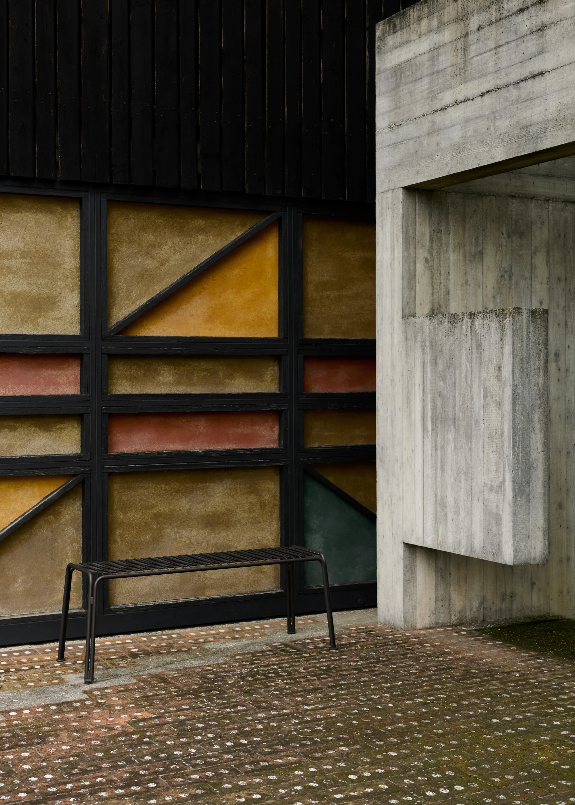 Banco Thorvald SC112 , Warm black, 125 cm &Tradition