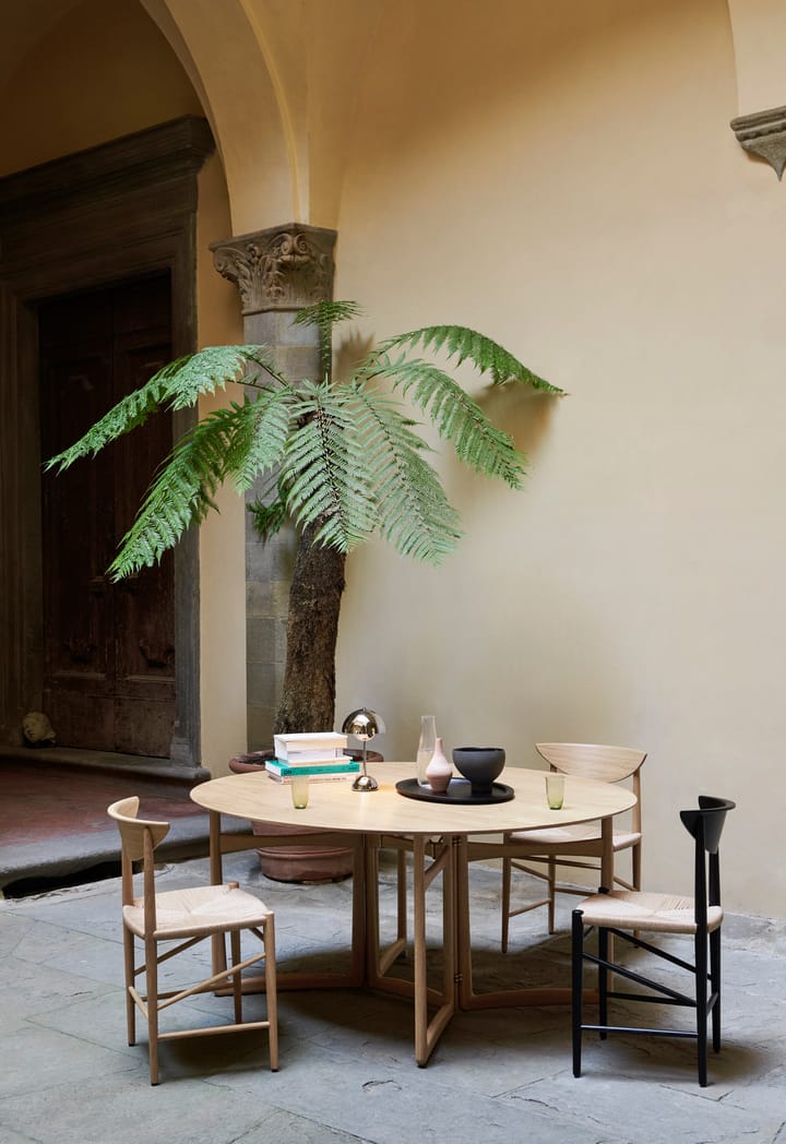 Bandeja Collect SC65 38 cm, Roble teñido de negro &Tradition