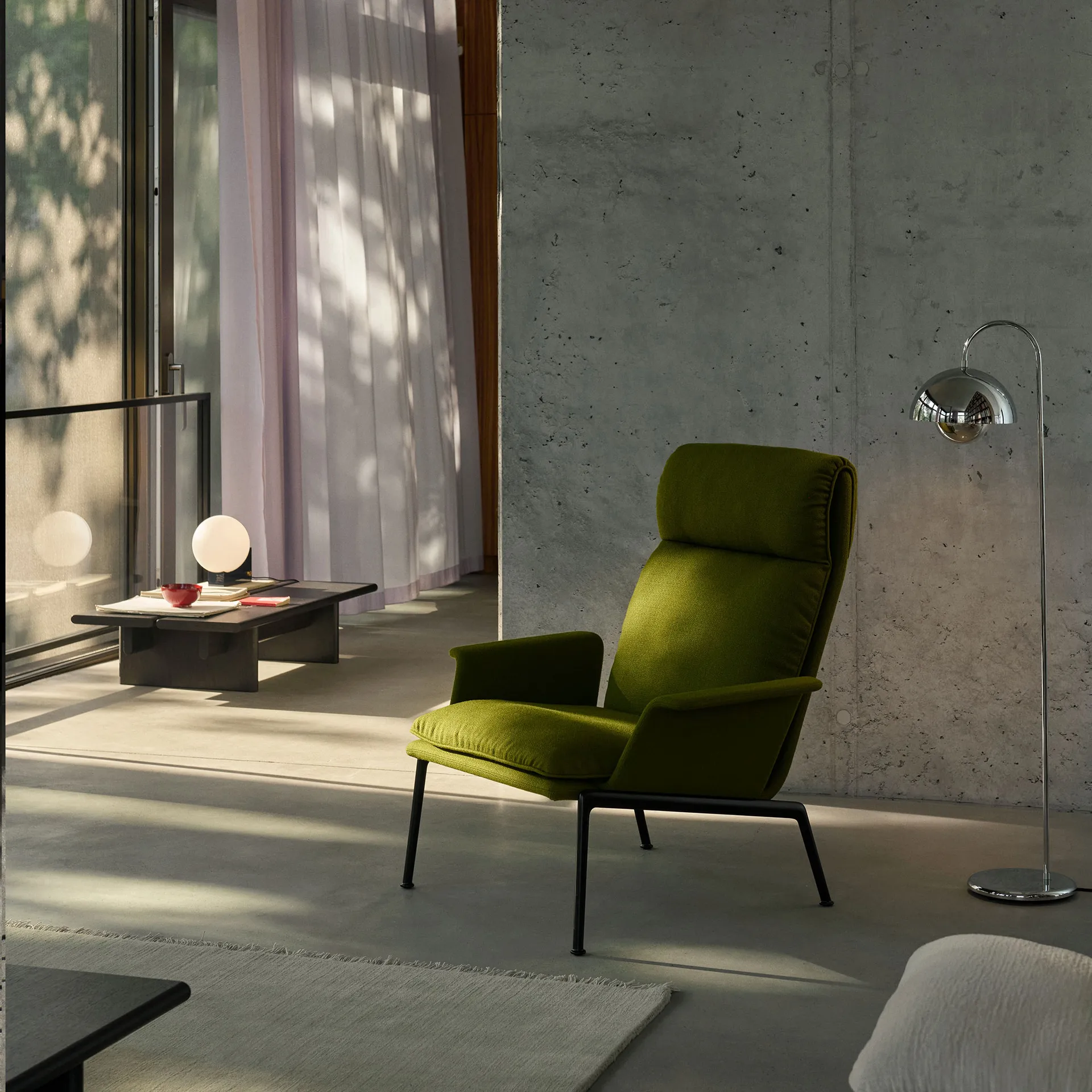 Butaca lounge Muno LN17 High back, Warm black-Vidar 0956 &Tradition