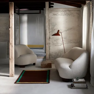 Butaca Margas LC1 - Karakorum 001 blanco-patas de nogal - &Tradition