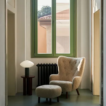 Butaca Petra VB3 High incl. pouf ATD1 - Nogal aceitado-Sheepskin Moonlight - &Tradition