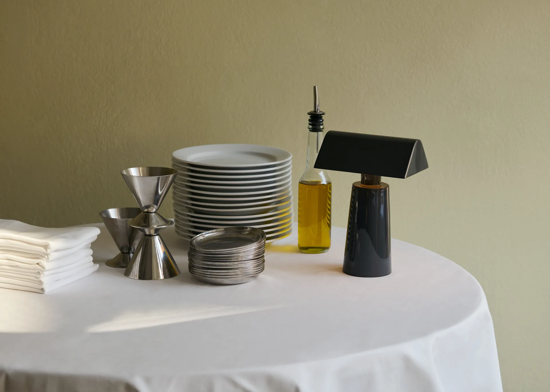 Caret MF1 portable Lámpara de mesa, Antracita &Tradition