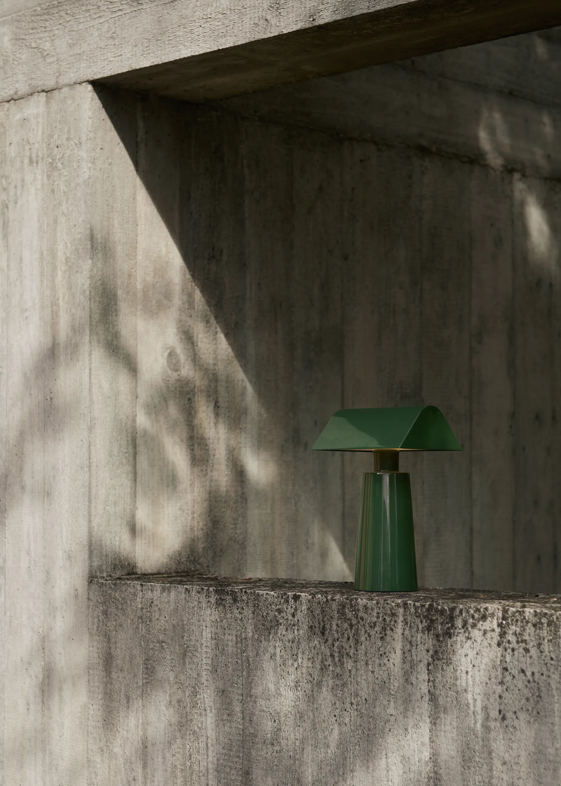 Caret MF1 portable Lámpara de mesa, Bosque &Tradition