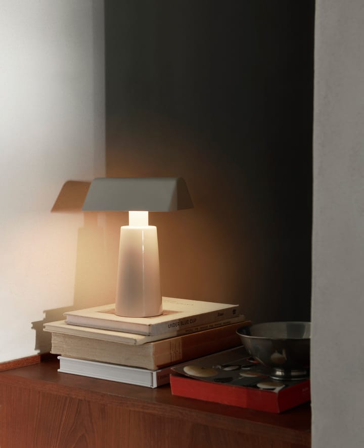 Caret MF1 portable Lámpara de mesa, Silk grey &Tradition