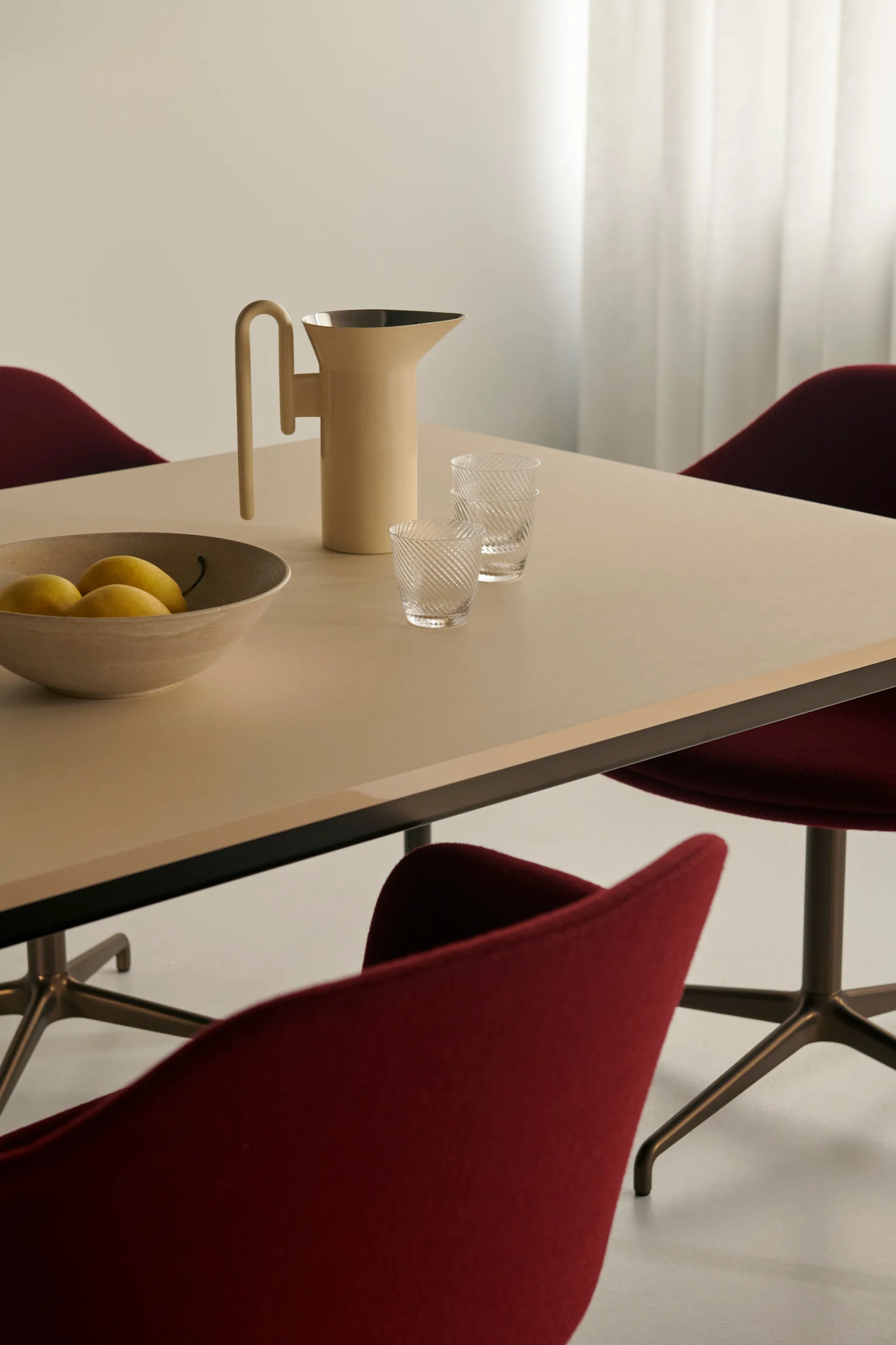 Jarra Momento JH38 1 L, Ivory &Tradition