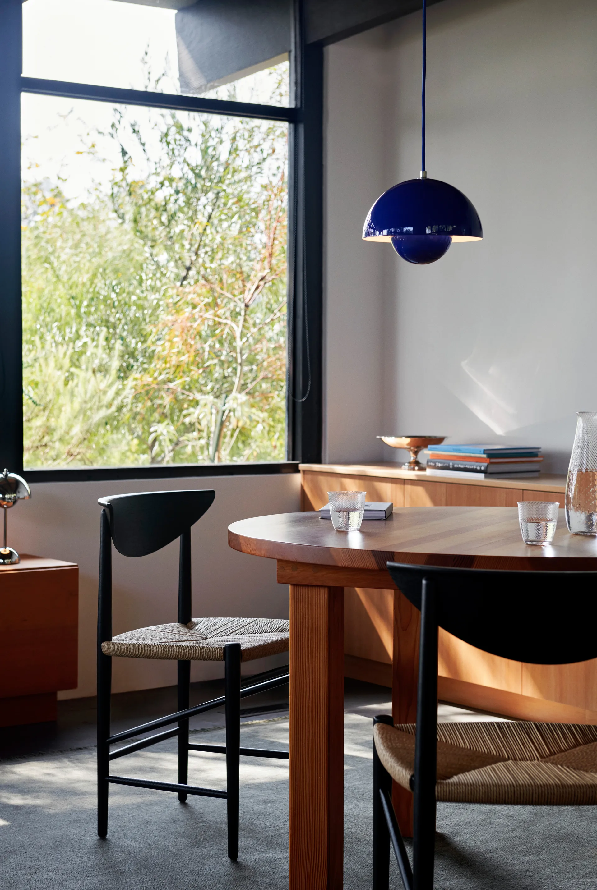 Lámpara colgante FlowerPot VP1, Cobalt blue &Tradition