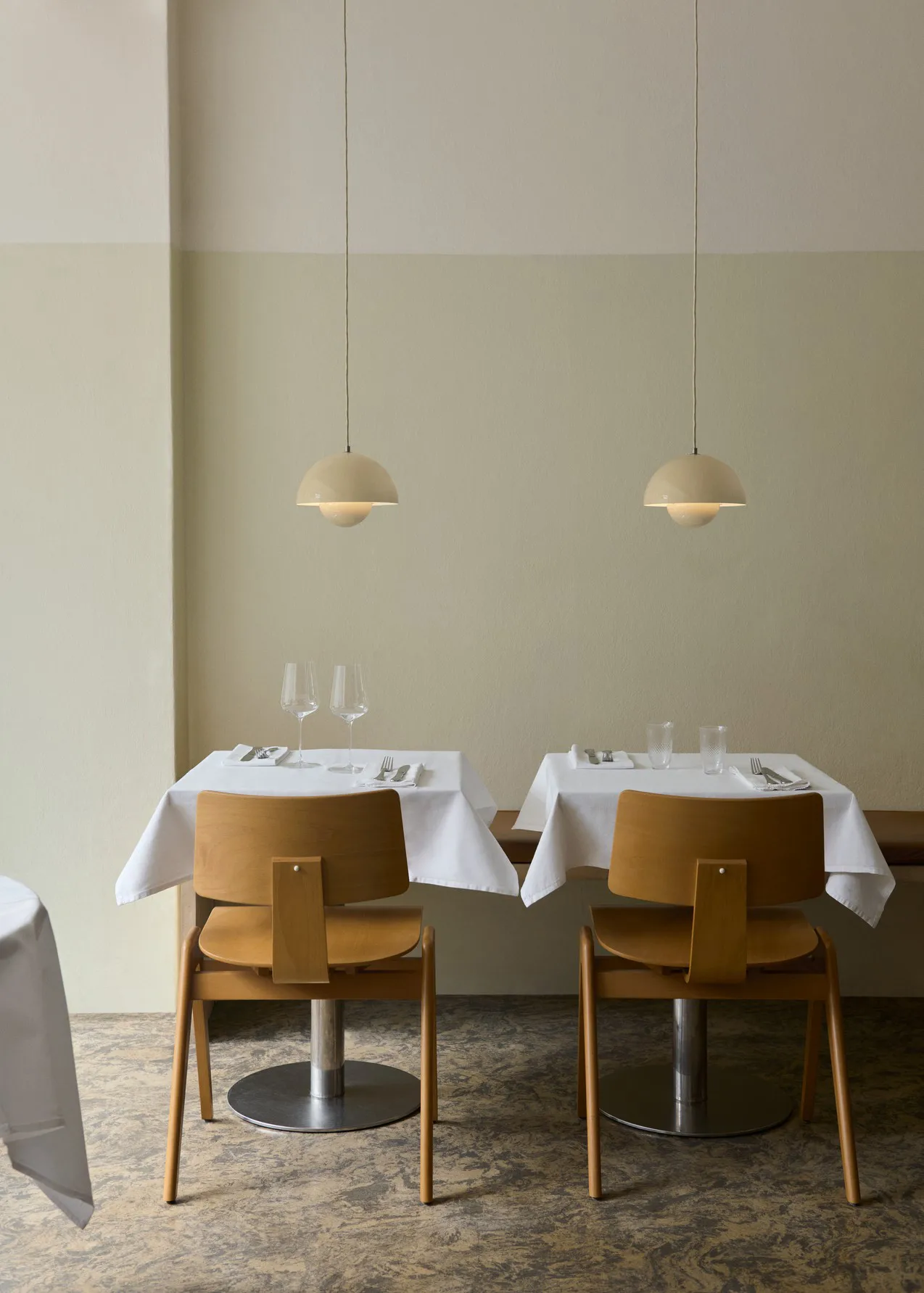 Lámpara colgante FlowerPot VP1, Marfil &Tradition