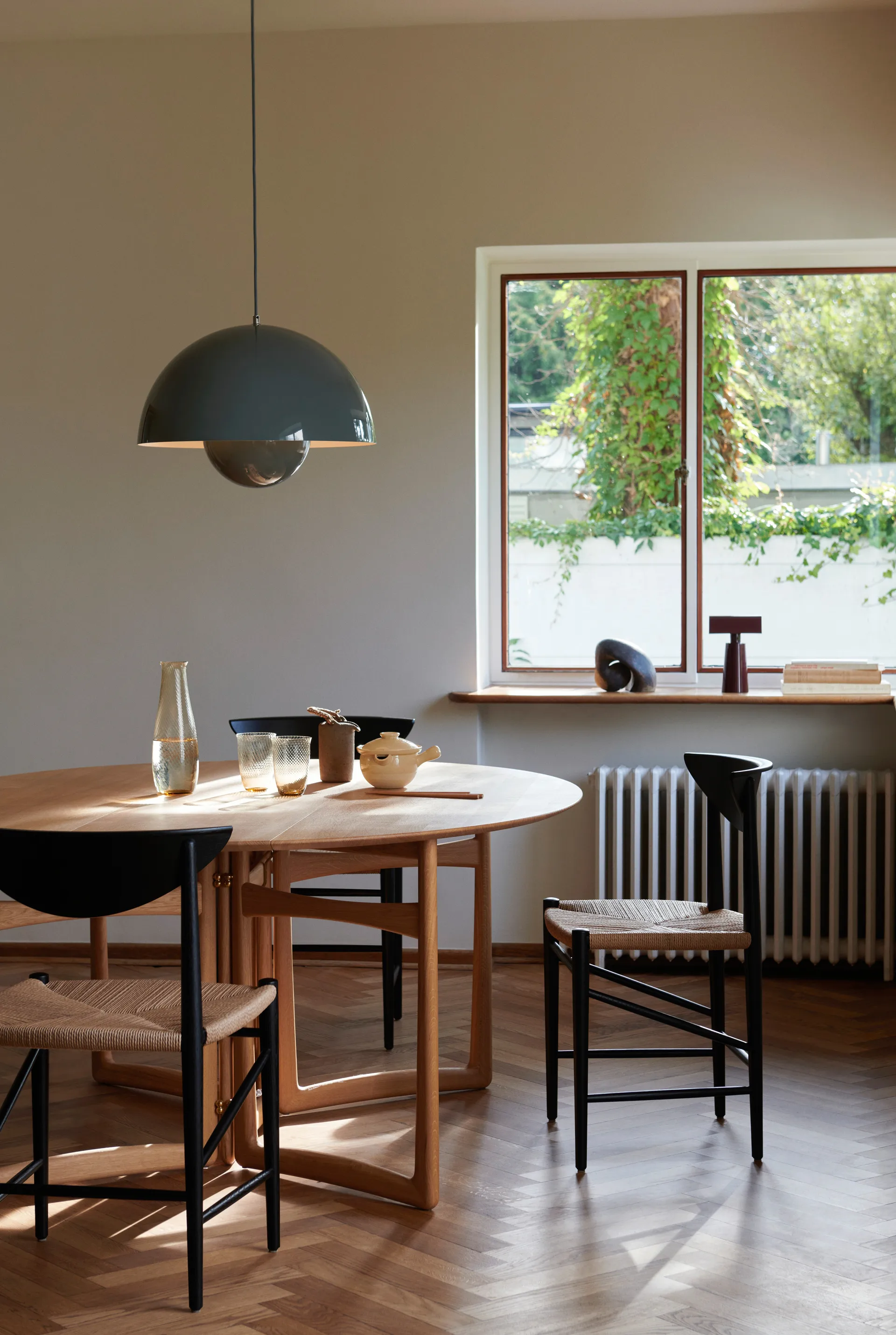 Lámpara colgante FlowerPot VP2 grande, Stone blue &Tradition