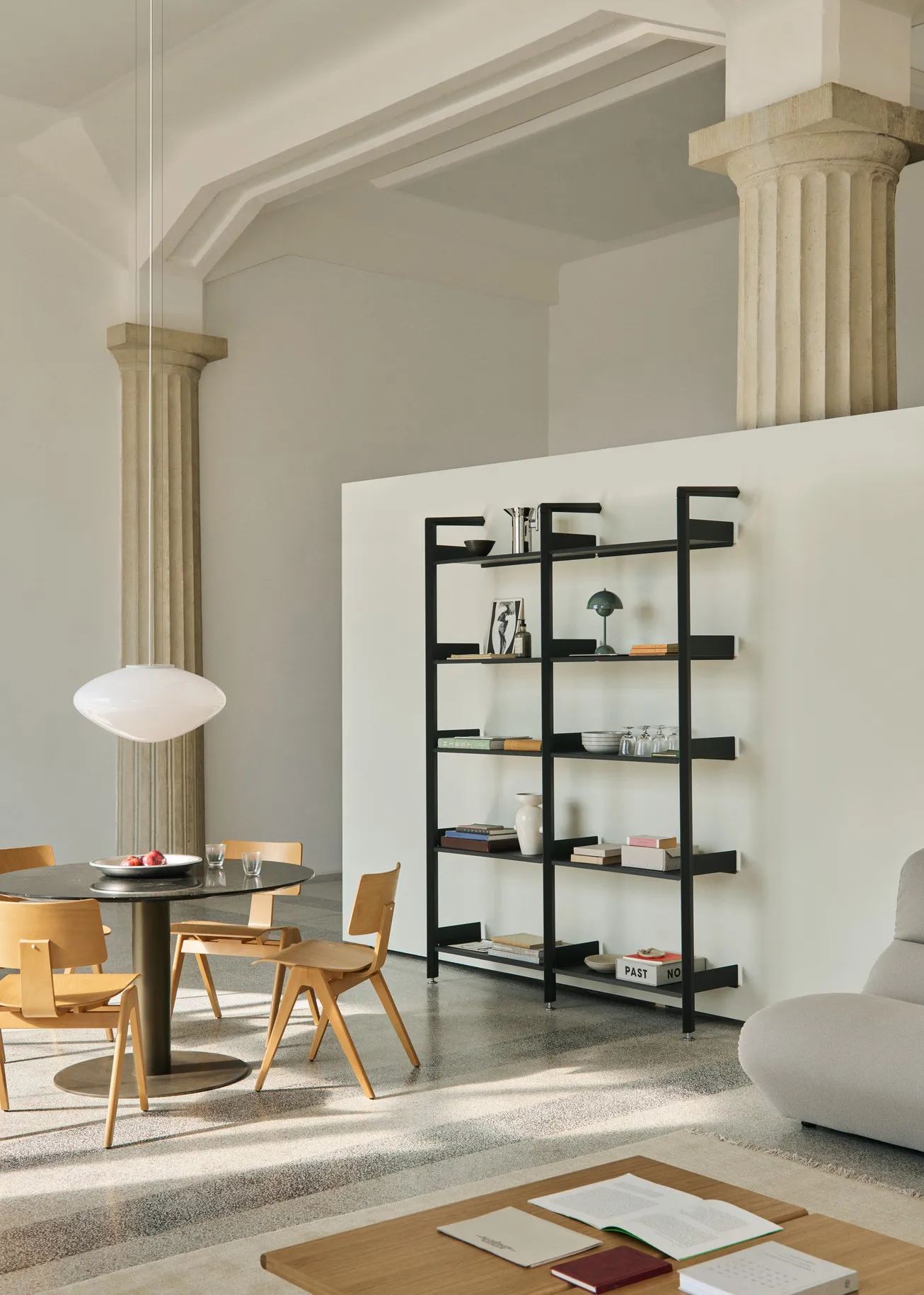 Lámpara colgante Mist AP20 Ø56 cm, White-opal glass &Tradition