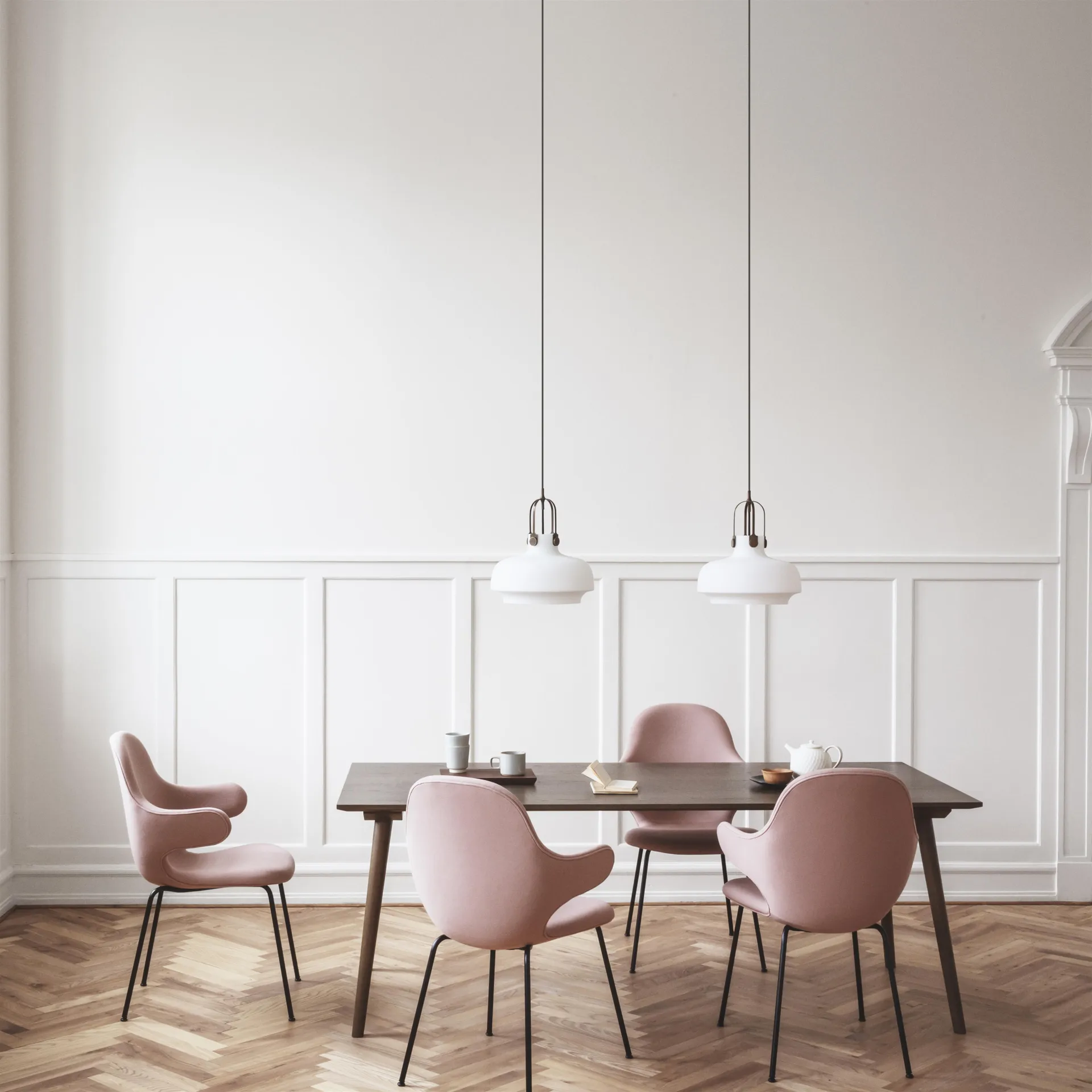 Lámpara Copenhagen SC6, vidrio opal-latón &Tradition