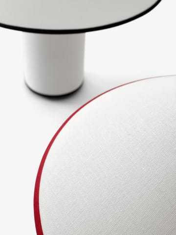 L�ámpara de mesa Colette ATD6 - white & merlot - &Tradition