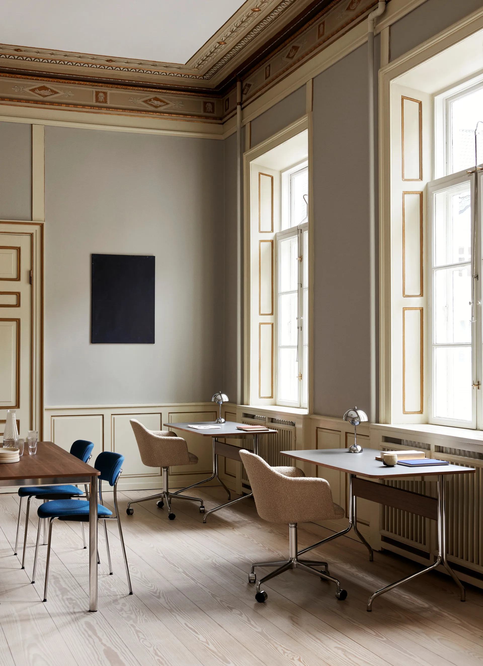 Lámpara de mesa Flowerpot portable VP9, Chrome &Tradition