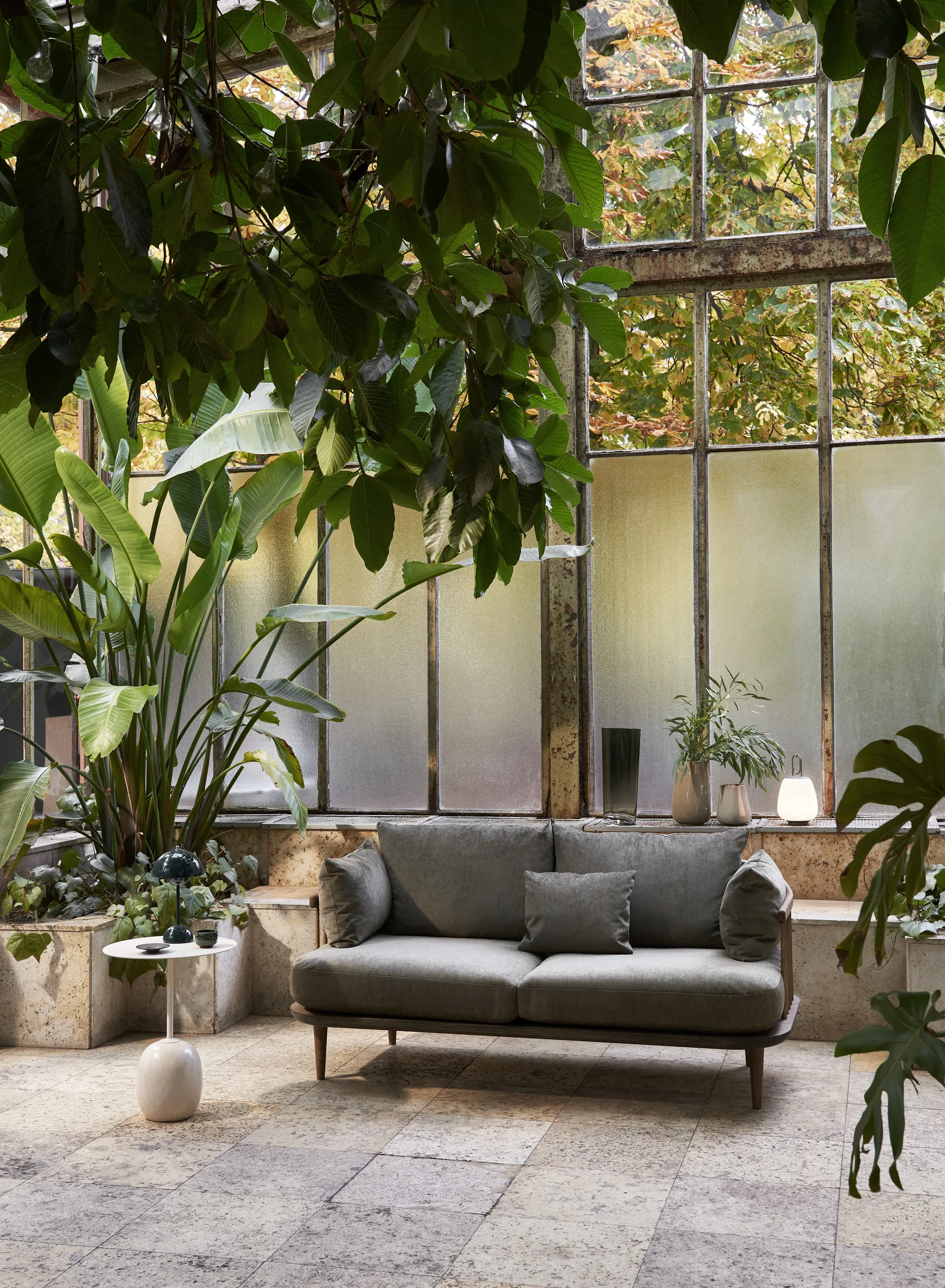 Lámpara de mesa Flowerpot portable VP9, Dark green &Tradition