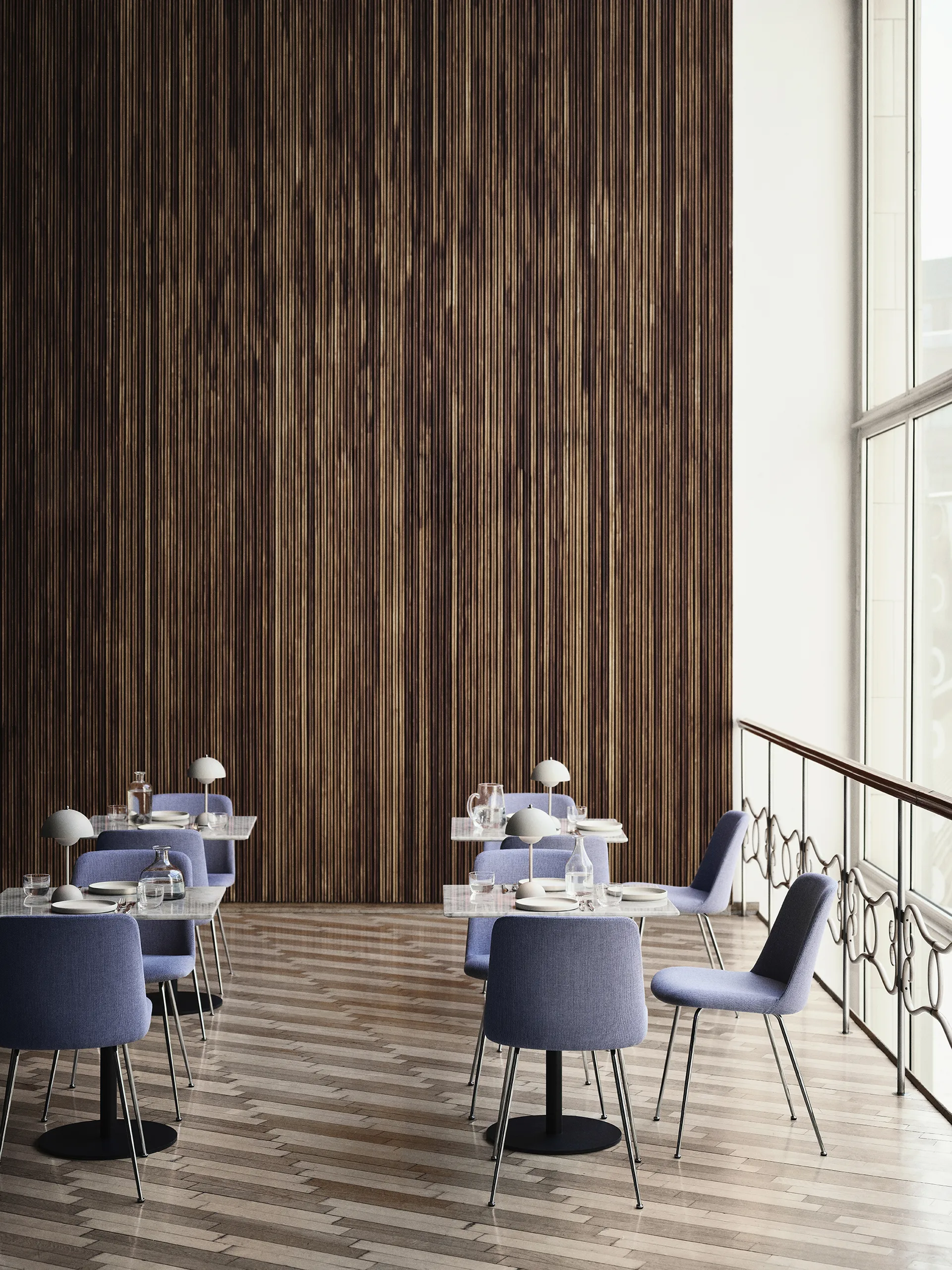 Lámpara de mesa Flowerpot portable VP9, Matt white &Tradition