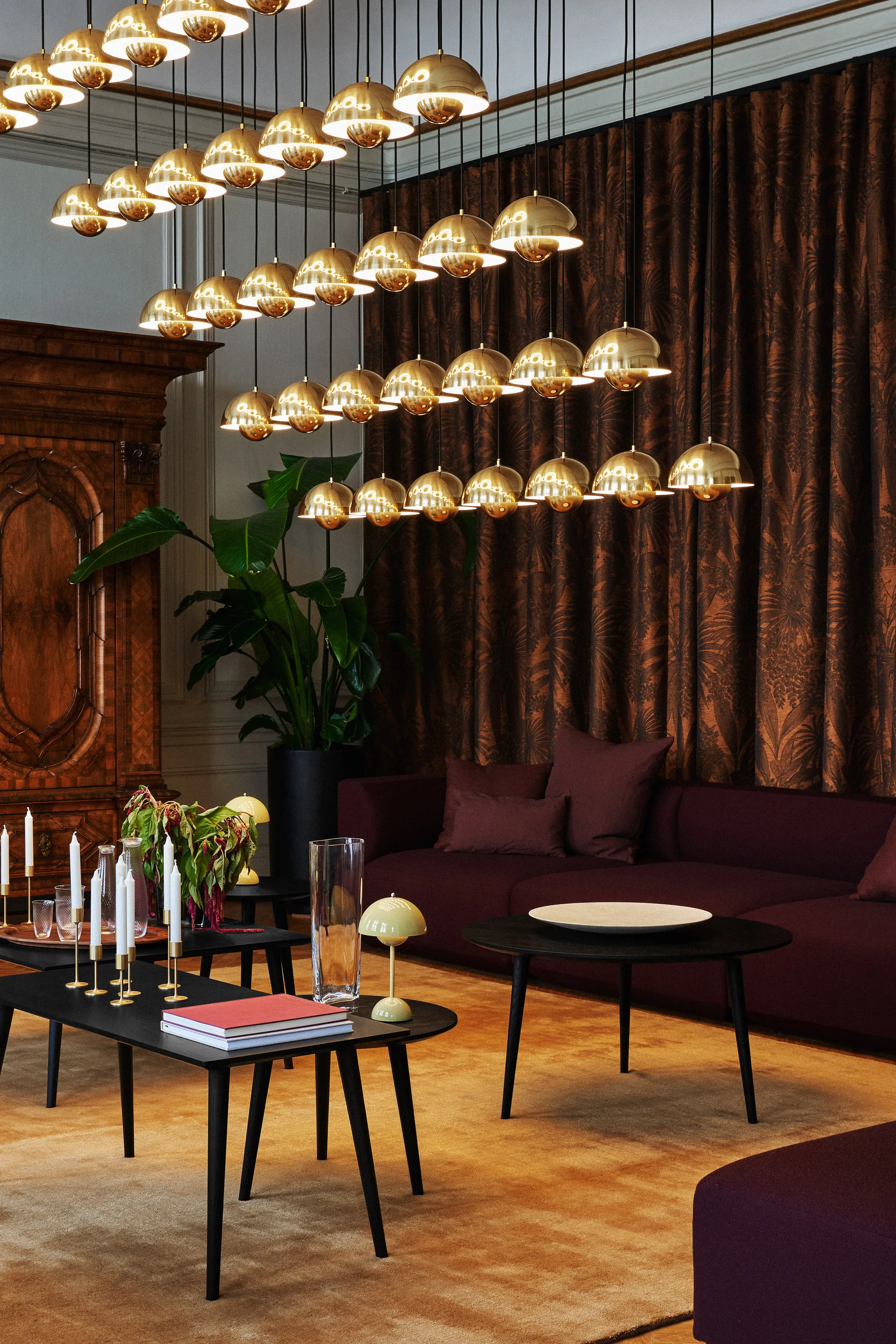 Lámpara de mesa Flowerpot portable VP9, Pale sand &Tradition