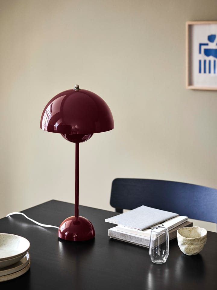 Lámpara de mesa FlowerPot VP3, Dark plum &Tradition