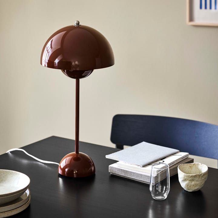 Lámpara de mesa FlowerPot VP3 - rojo-marrón - &Tradition