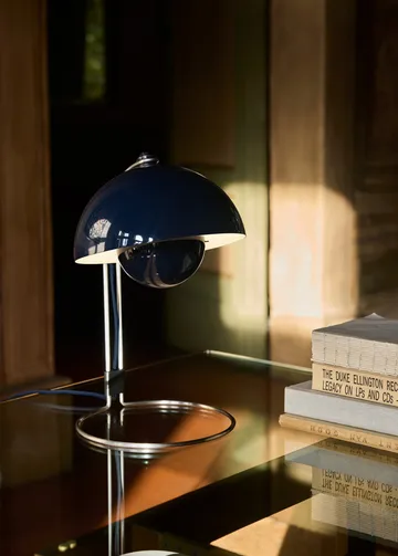 Lámpara de mesa FlowerPot VP4 - Azul acero - &Tradition