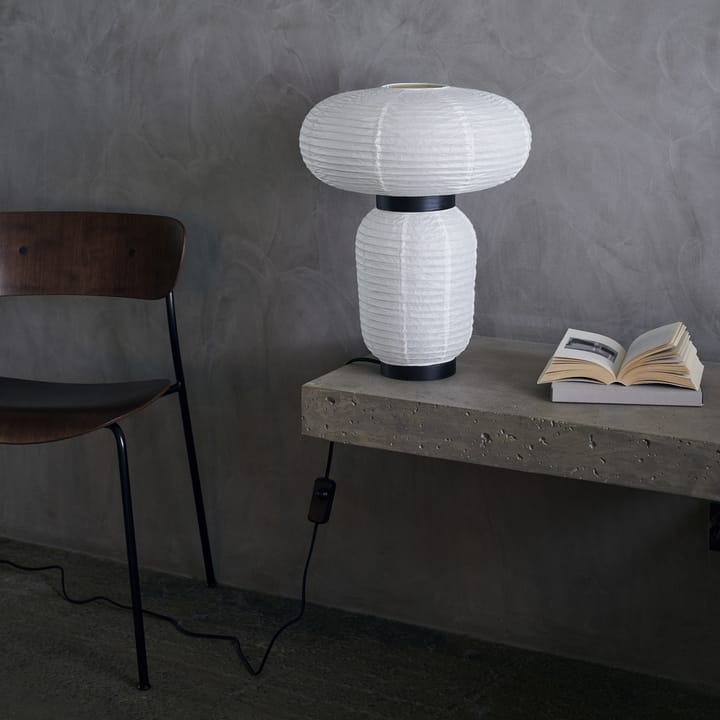Lámpara de mesa Formakami JH18, Ivory white &Tradition