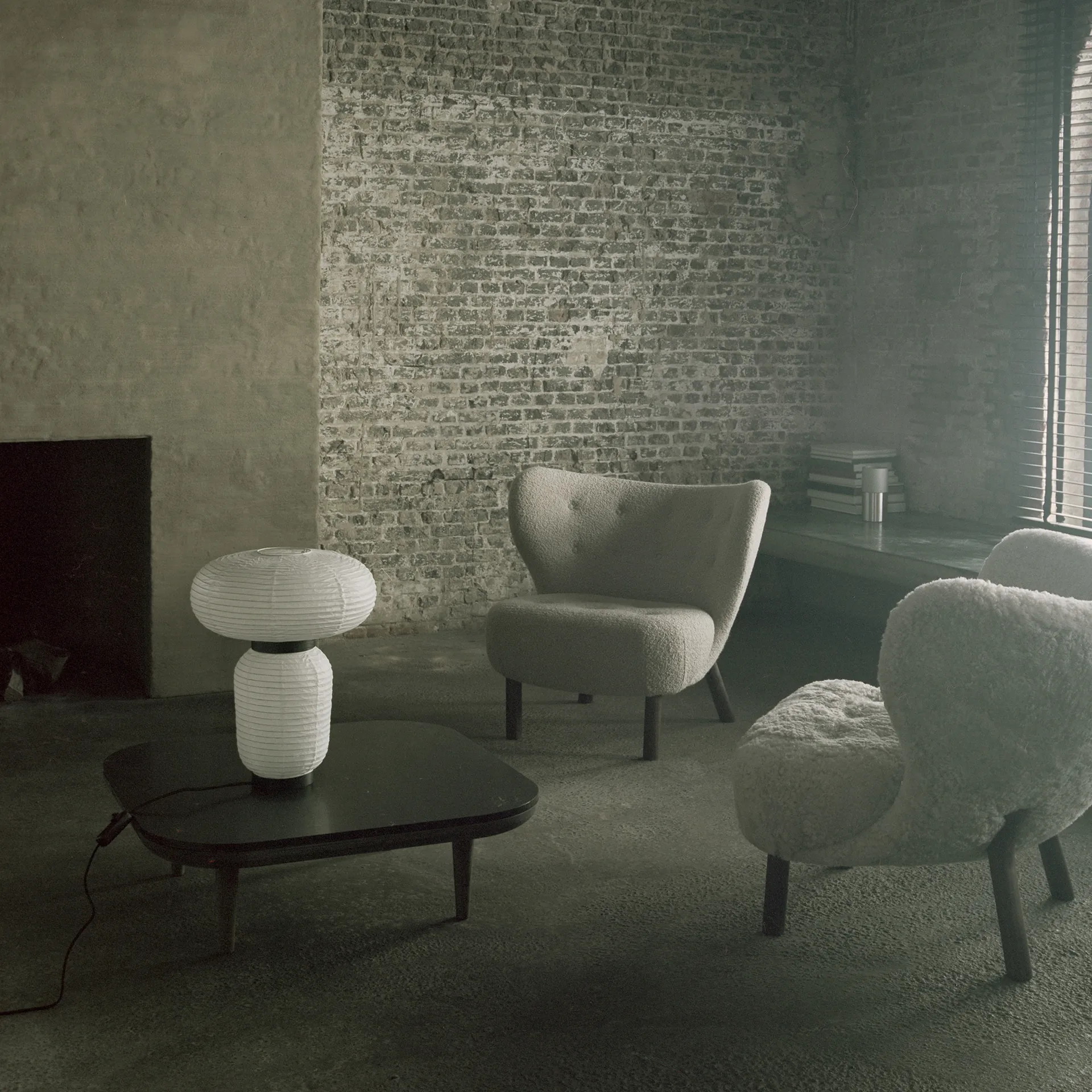 Lámpara de mesa Formakami JH18, Ivory white &Tradition