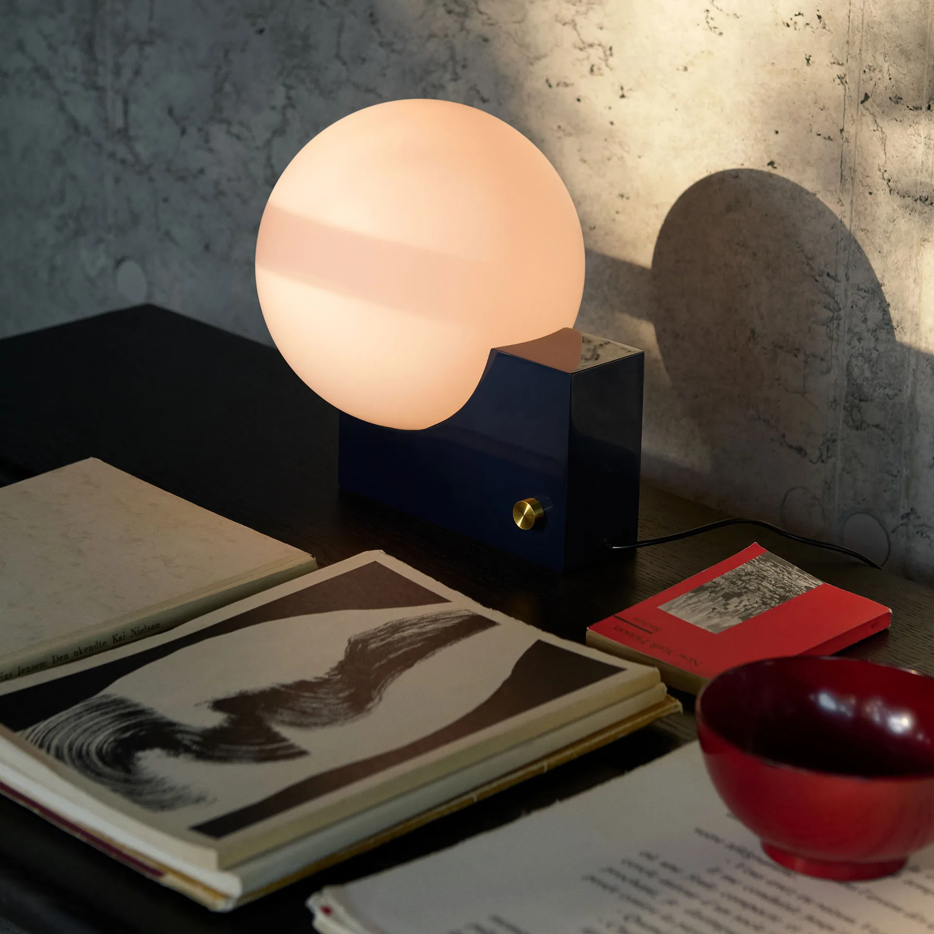 Lámpara de mesa Journey SHY1, Steel blue &Tradition